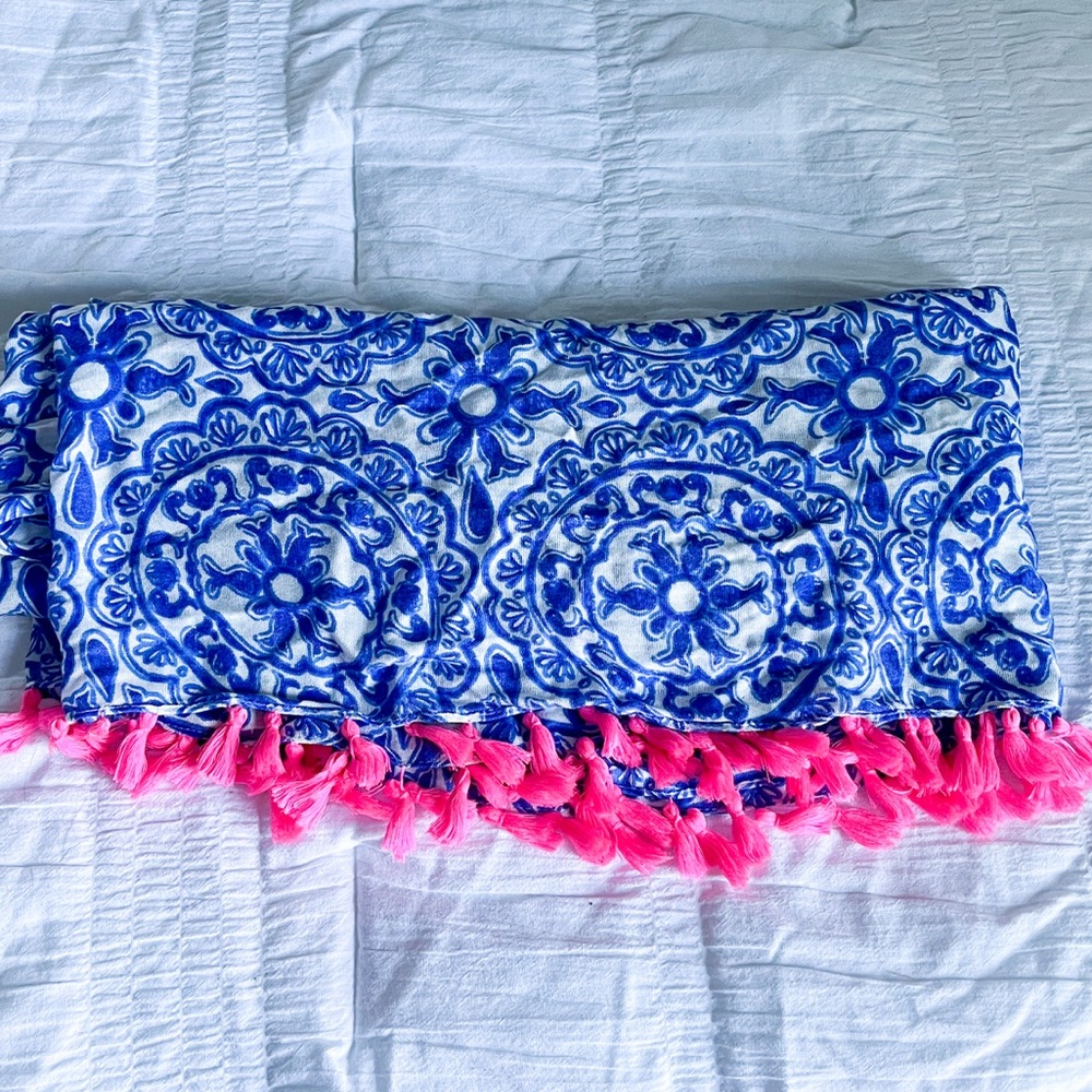 Lilly Pulitzer Riley Infinity Loop Scarf with Pink Tassels - Picture 4 of 5